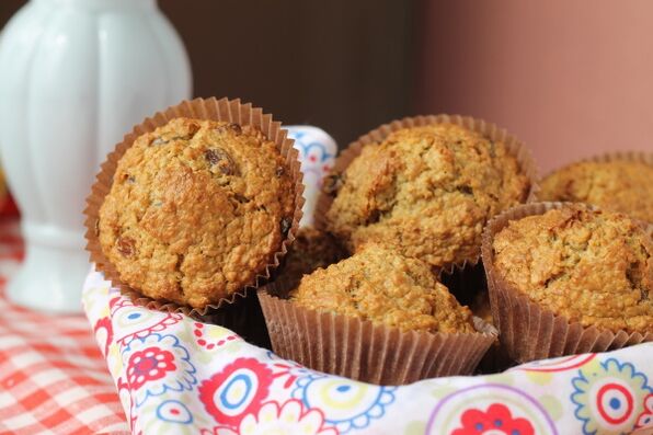 Muffins aux flocons d'avoine et aux amandes - un dessert parfumé pour ceux qui maigrissent avec un régime méditerranéen